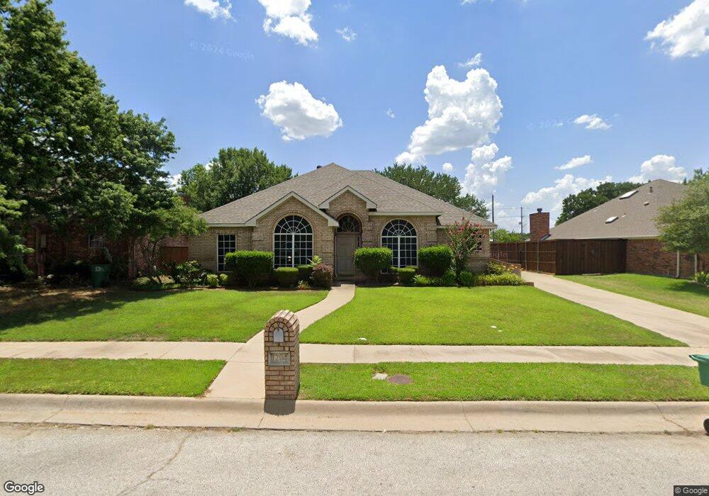 1204 Buena Vista Dr, Denton, TX 76210 - photo 1