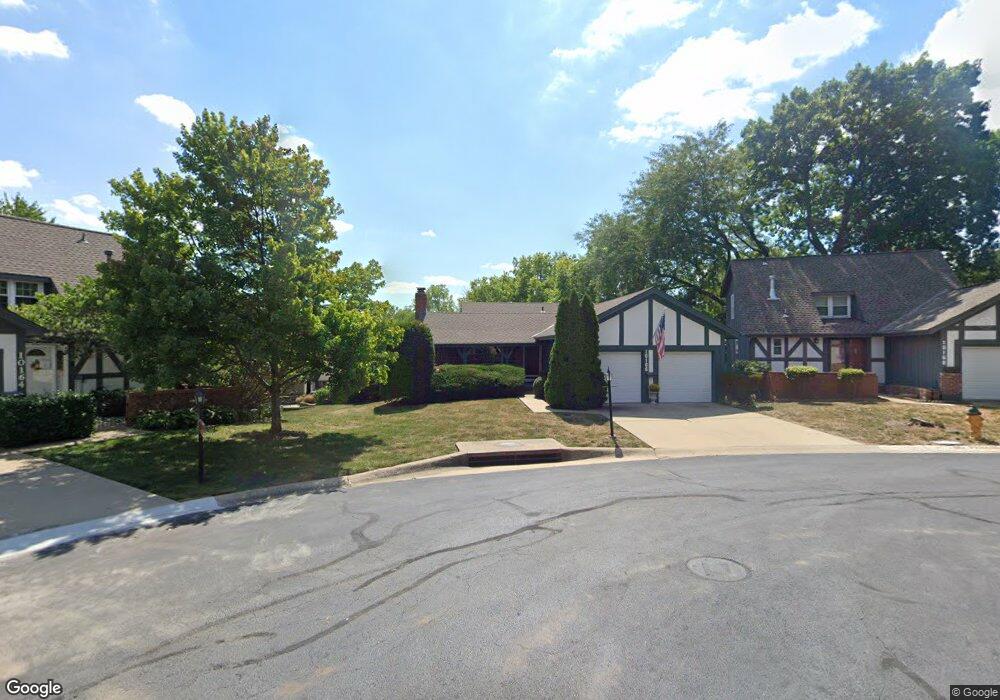 10166 Edelweiss Cir, Shawnee, KS 66203 - photo 1