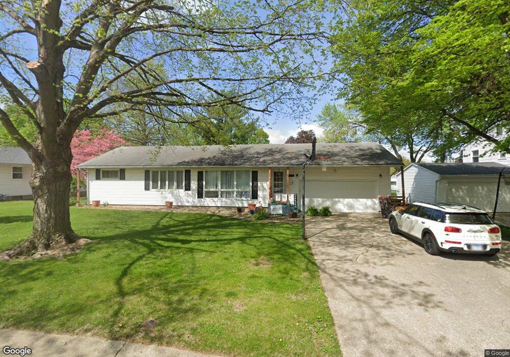 1313 Richland Ave, Lincoln, IL 62656 - photo 1