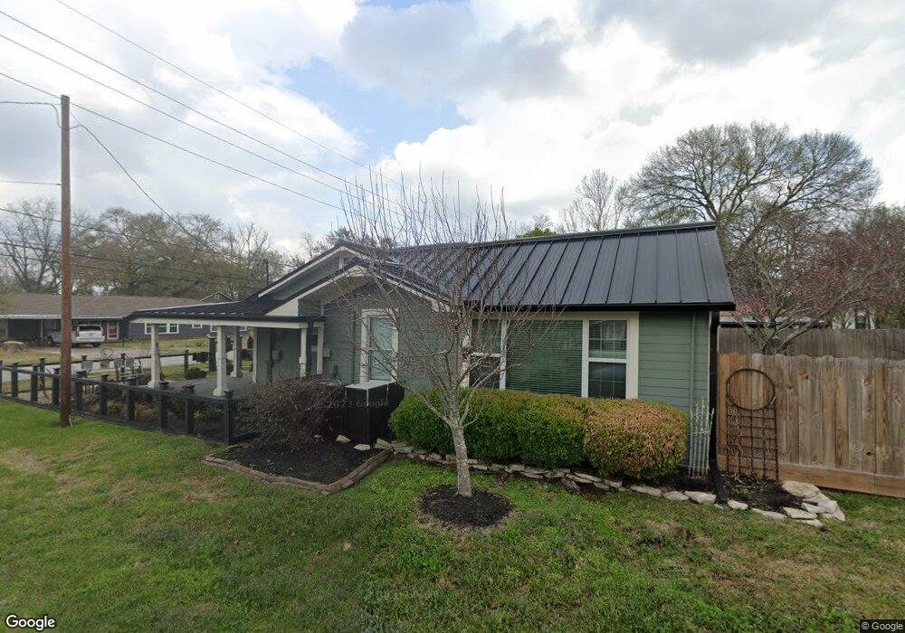 513 Mason St, Tomball, TX 77375 - photo 1