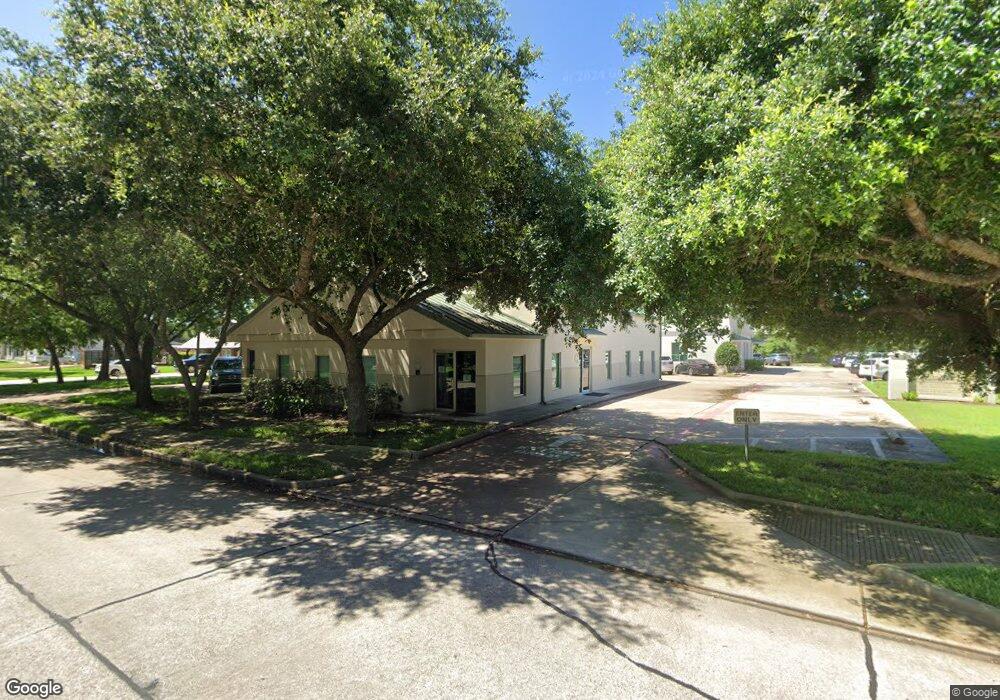 114 Oak, Friendswood, TX 77549 - photo 1