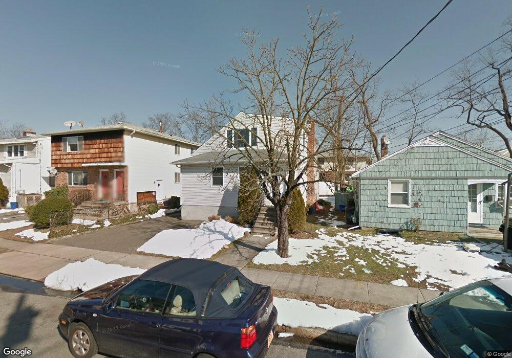 46 Firwood Rd unit 2nd, Port Washington, NY 11050 - photo 1