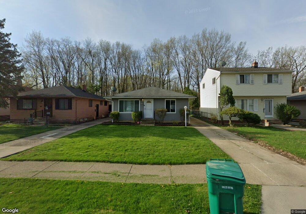 18840 Nitra Ave, Maple Heights, OH 44137 - photo 1