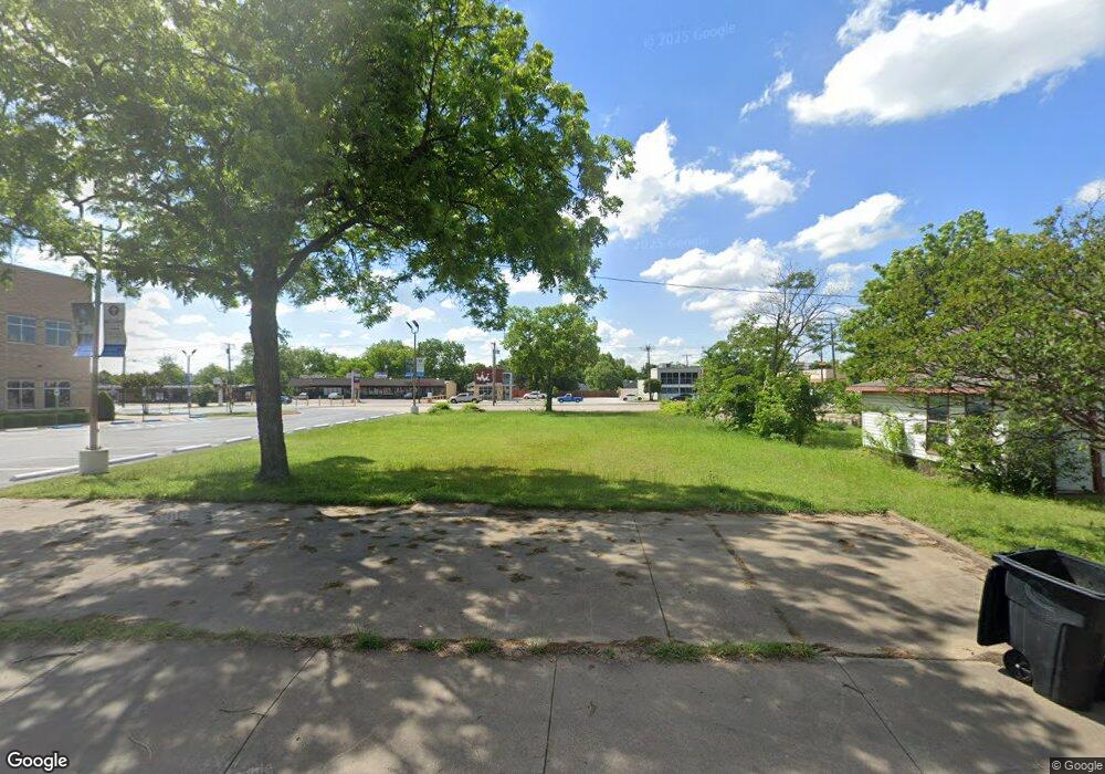 717 W Wardville St, Cleburne, TX 76033 - photo 1