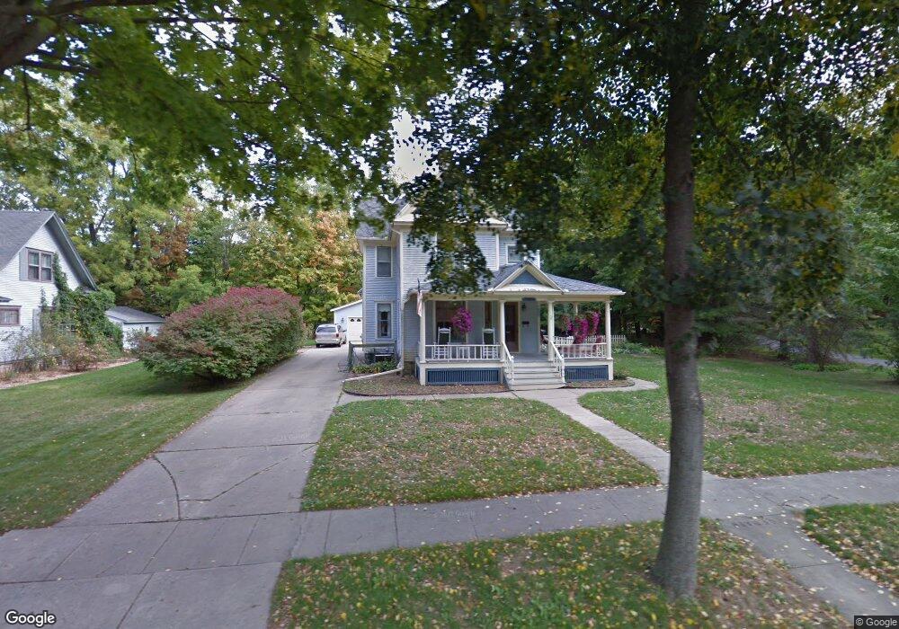 412 N Kalamazoo Ave, Marshall, MI 49068 - photo 1