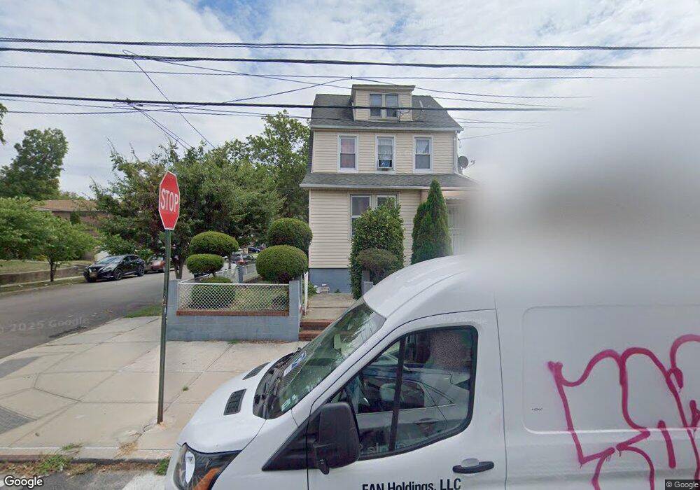 6227 138th St, Flushing, NY 11367 - photo 1