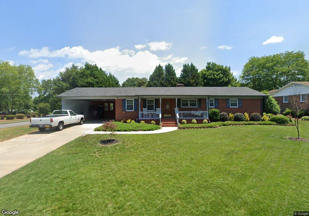 814 Valley St, Statesville, NC 28677 - photo 1