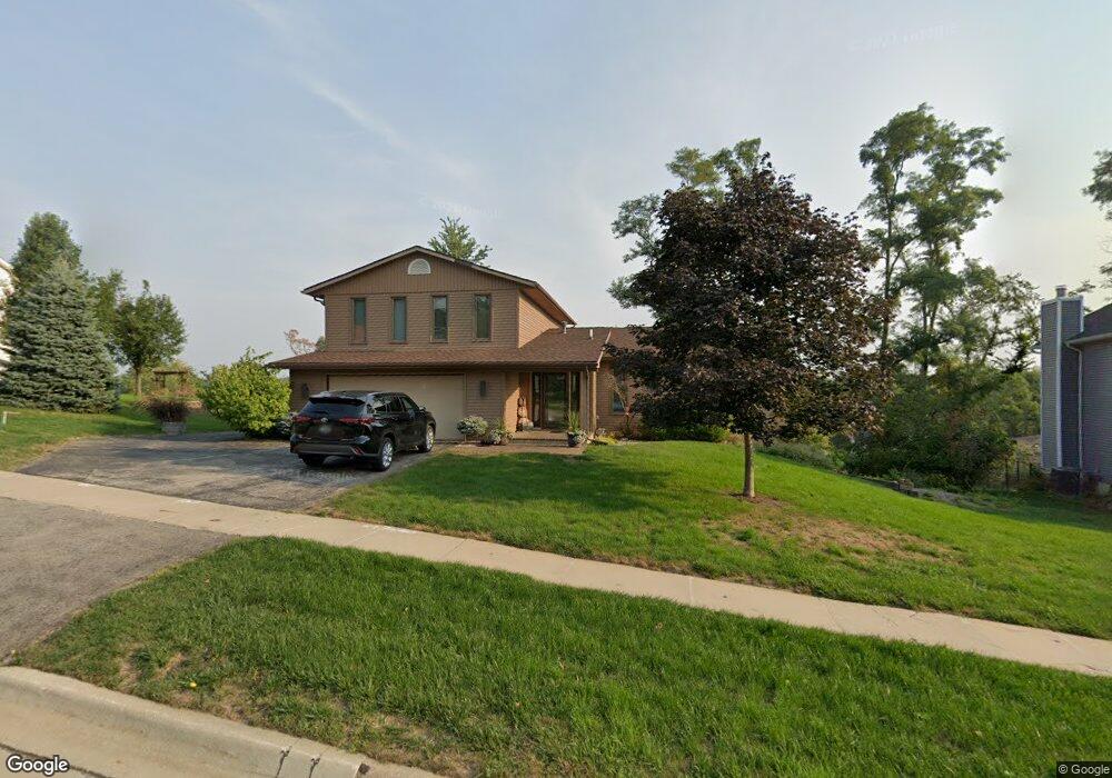 5028 Broadview Dr SE, Cedar Rapids, IA 52403 - photo 1