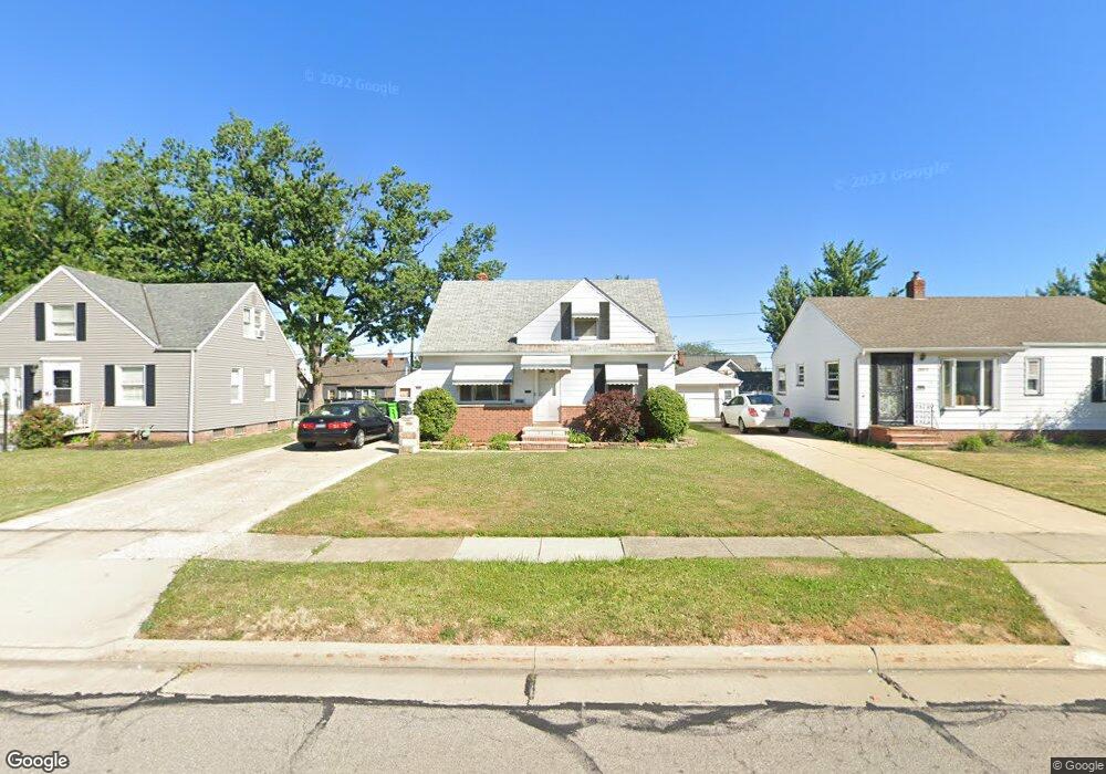 28805 Hazel Ave, Wickliffe, OH 44092 - photo 1