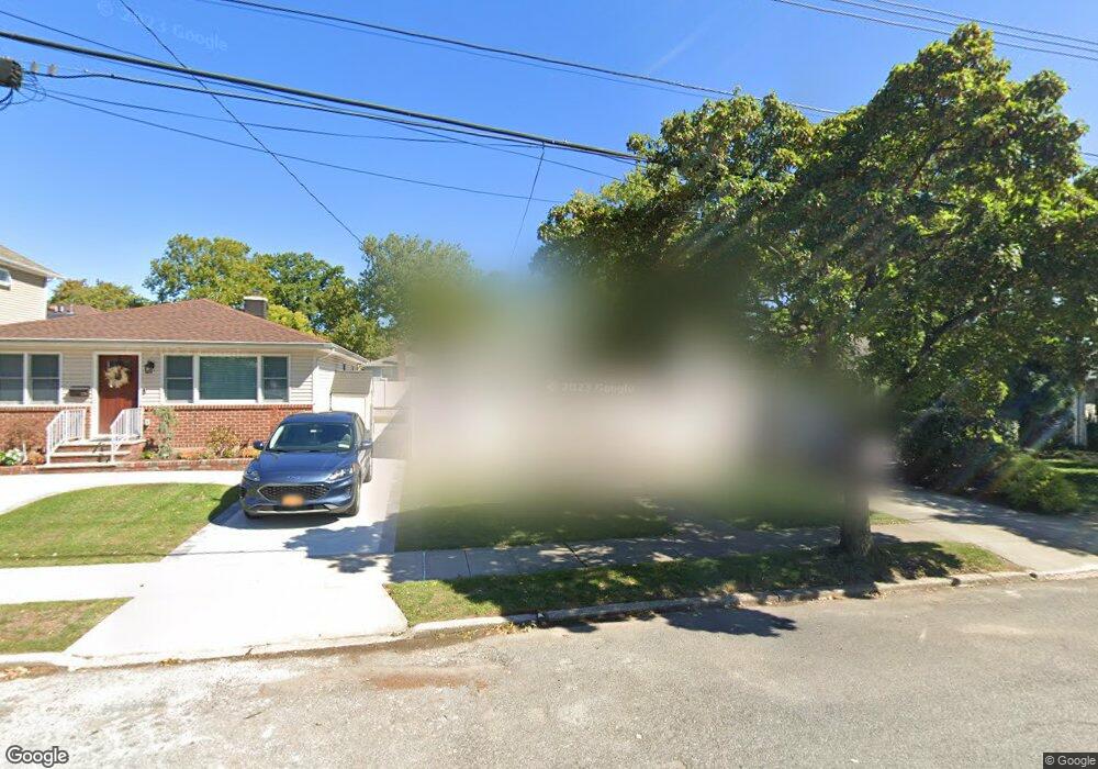 219 Fairbanks Ave, Staten Island, NY 10306 - photo 1