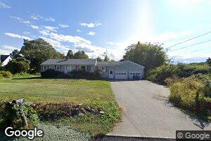 93 Peckham Ave, Middletown, RI 02842