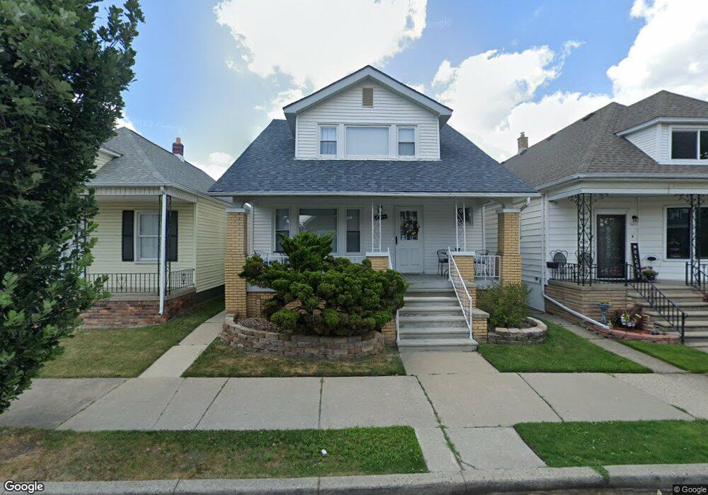 2645 Zinow St, HamtraMcK, MI 48212 - photo 1