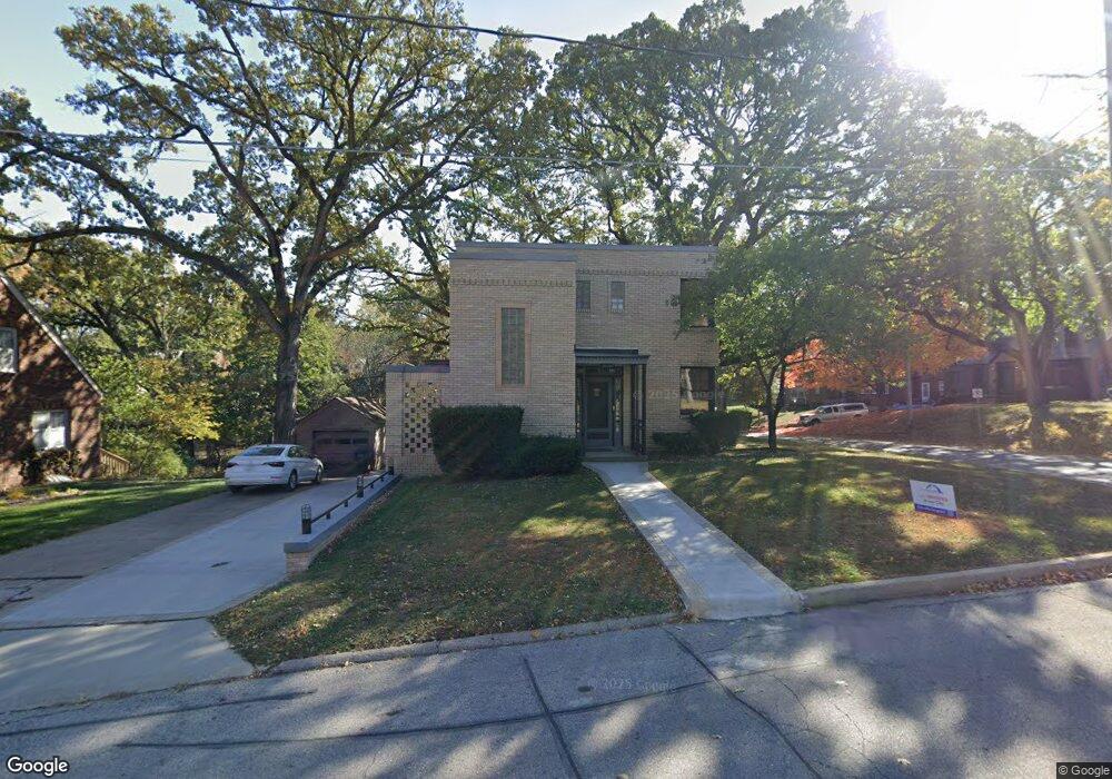 4028 Ovid Ave, Des Moines, IA 50310 - photo 1