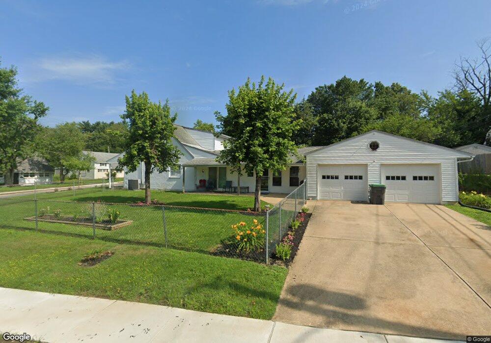 1010 E Willow Run Dr, Wilmington, DE 19805 - photo 1