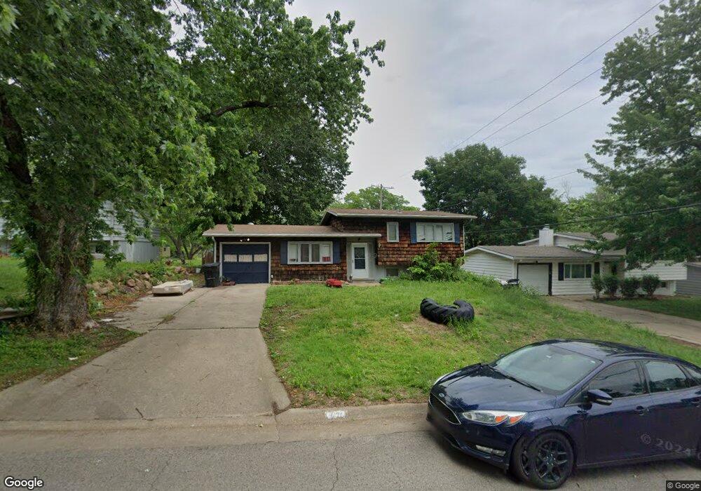 3424 SW Twilight Dr, Topeka, KS 66614 - photo 1