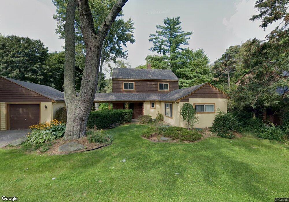 7380 Honeysuckle Rd, West Bloomfield, MI 48324 - photo 1