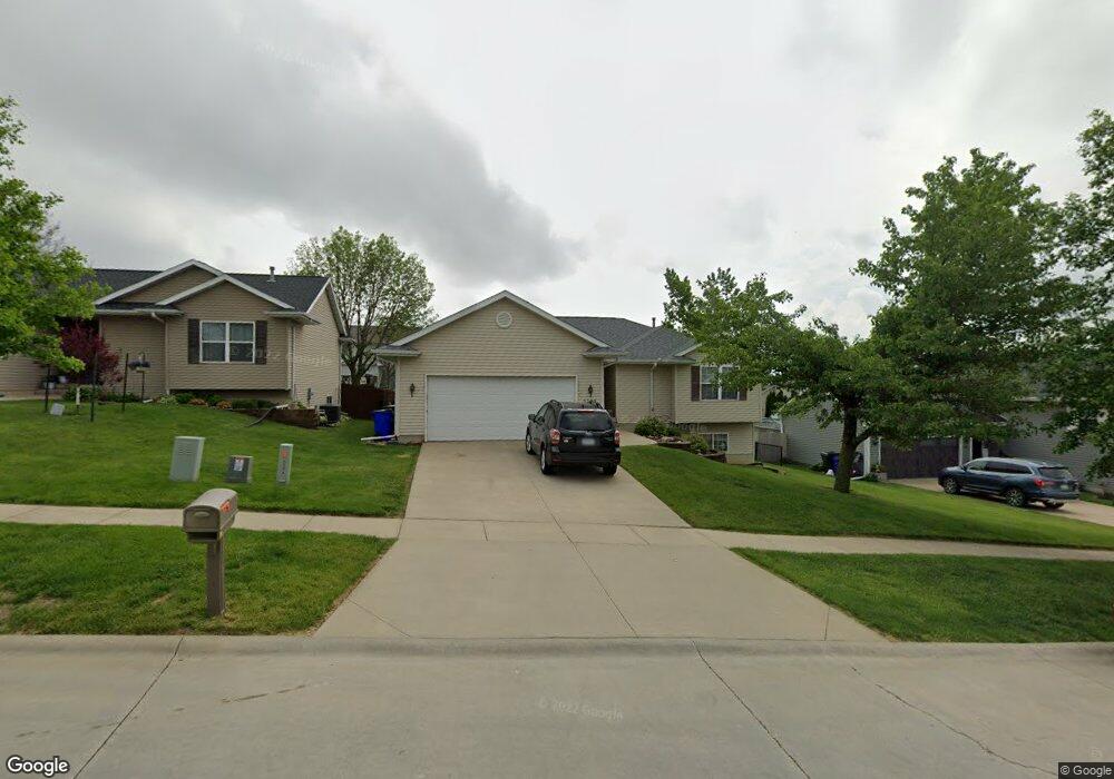 3309 Remington St SW, Cedar Rapids, IA 52404 - photo 1