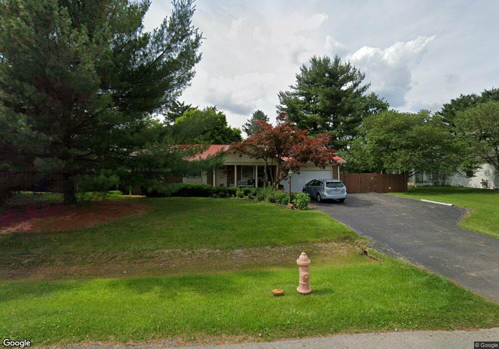 5932 Effingham Rd, Columbus, OH 43213 - photo 1