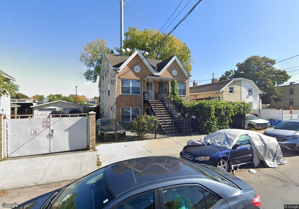 10479 165th St, Jamaica, NY 11433 - photo 1