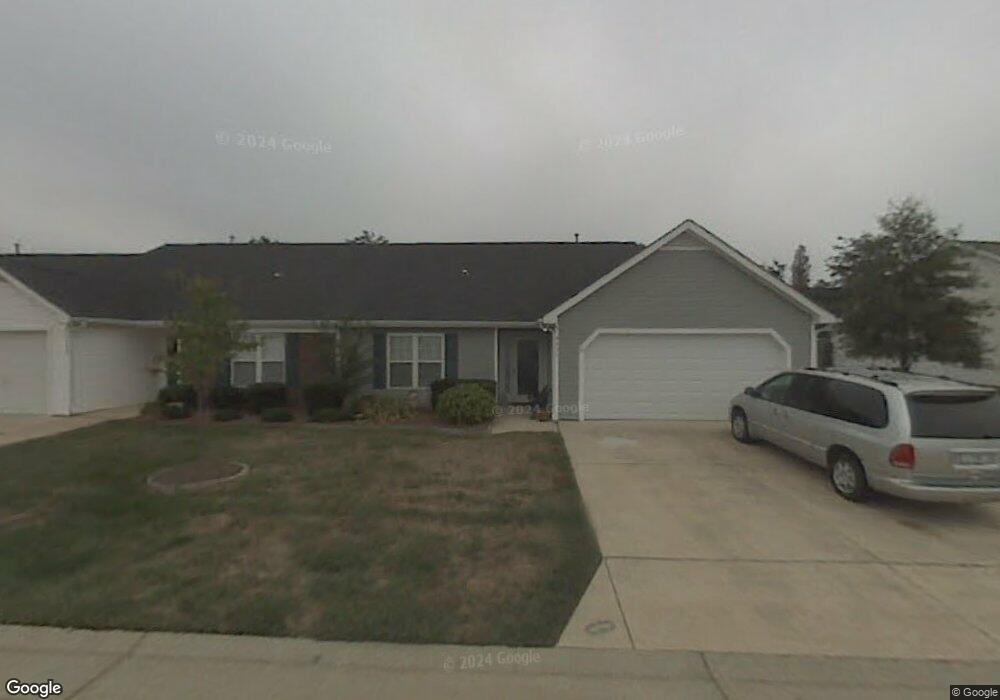 4451 Fair Oaks Ln, High Point, NC 27265 - photo 1