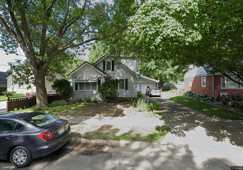 811 Saint Thomas Ave, Albert Lea, MN 56007 - photo 1