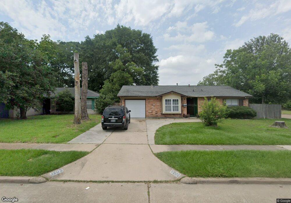 1202 Hidden Valley Dr, Houston, TX 77088 - photo 1