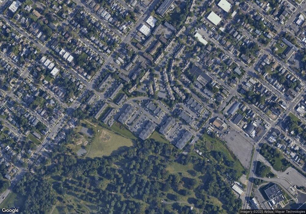 834 Cedar Ct, New Brunswick, NJ 08901 - photo 1