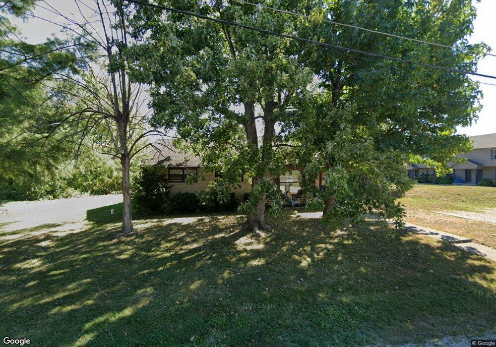 404 N Oak St, Effingham, IL 62401 - photo 1