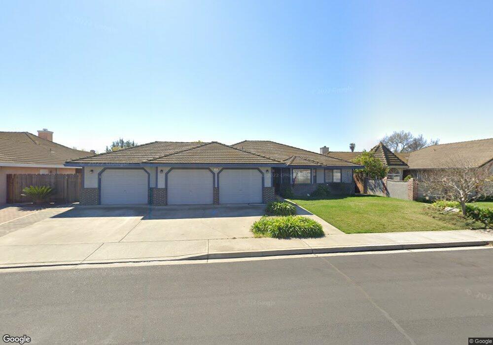 1889 Maiden Ln, Oakdale, CA 95361 - photo 1