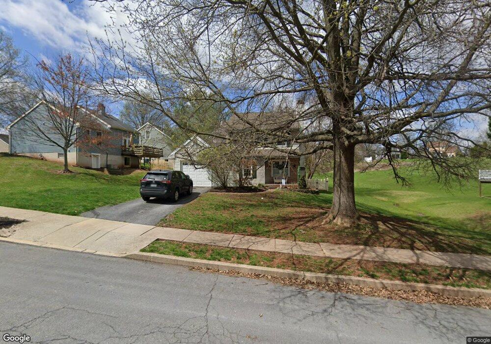 2002 Quail Hollow Dr, Reading, PA 19606 - photo 1