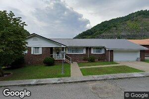 100 E Avis Ave, Man, WV 25635