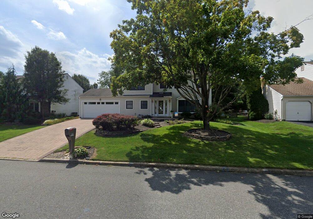 352 Maple Point Dr, Langhorne, PA 19047 - photo 1