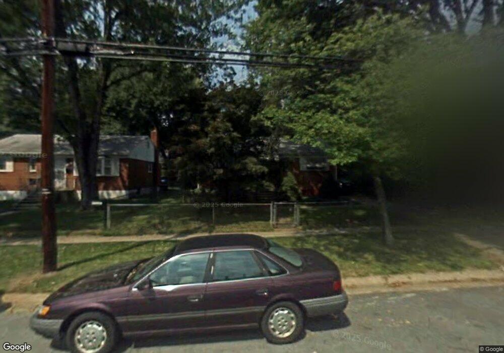 13110 Parkland Dr, Rockville, MD 20853 - photo 1