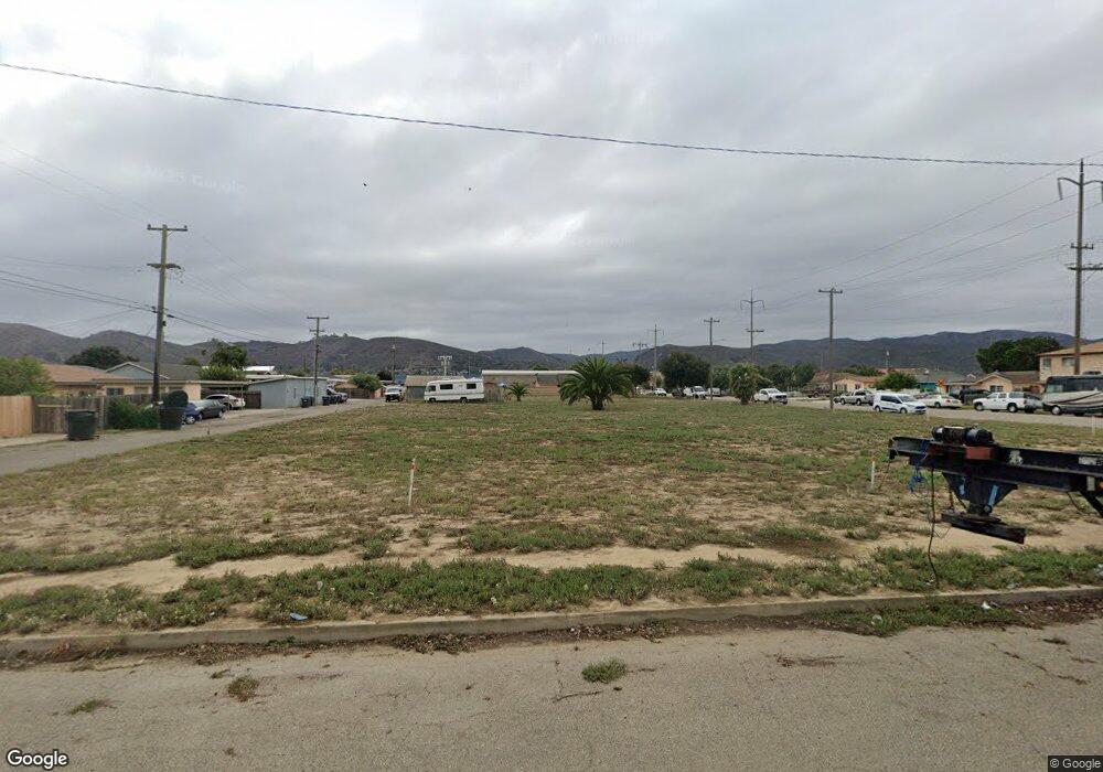 302 E Maple Ave, Lompoc, CA 93436 - photo 1