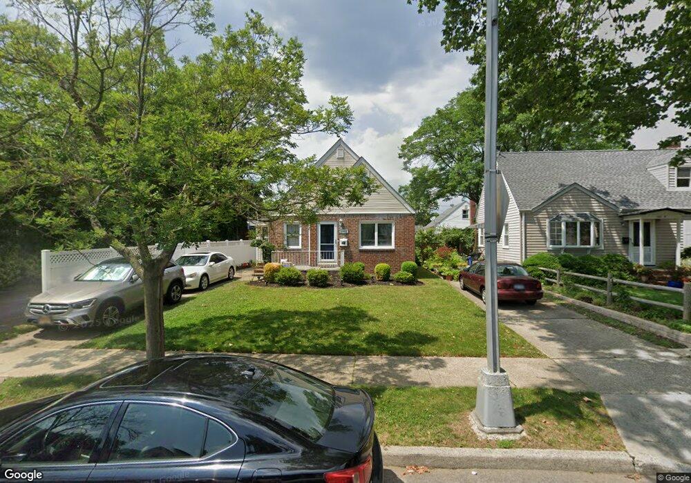 26809 78th Ave, Glen Oaks, NY 11004 - photo 1