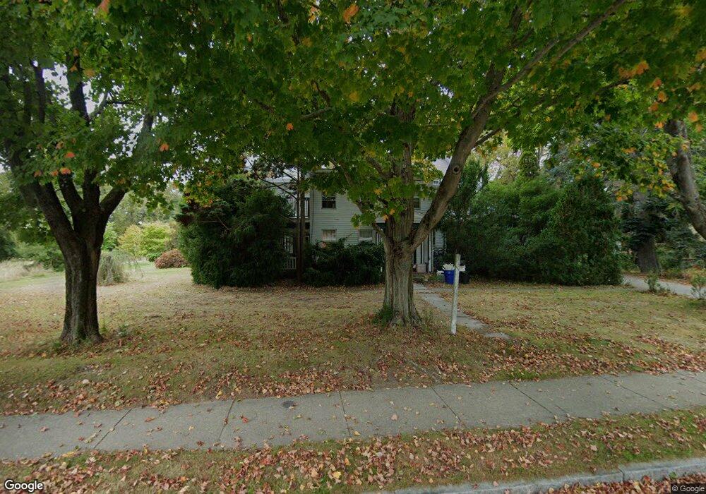 715 Ocean Ave, New London, CT 06320 - photo 1