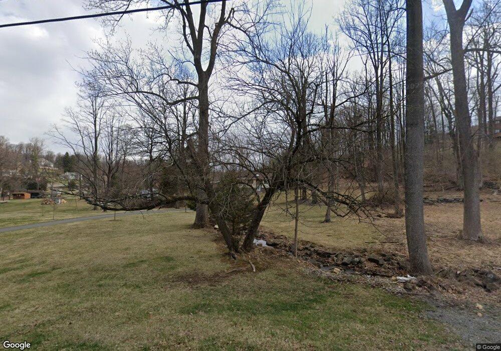 34 Hemlock Rd, Reading, PA 19607 - photo 1