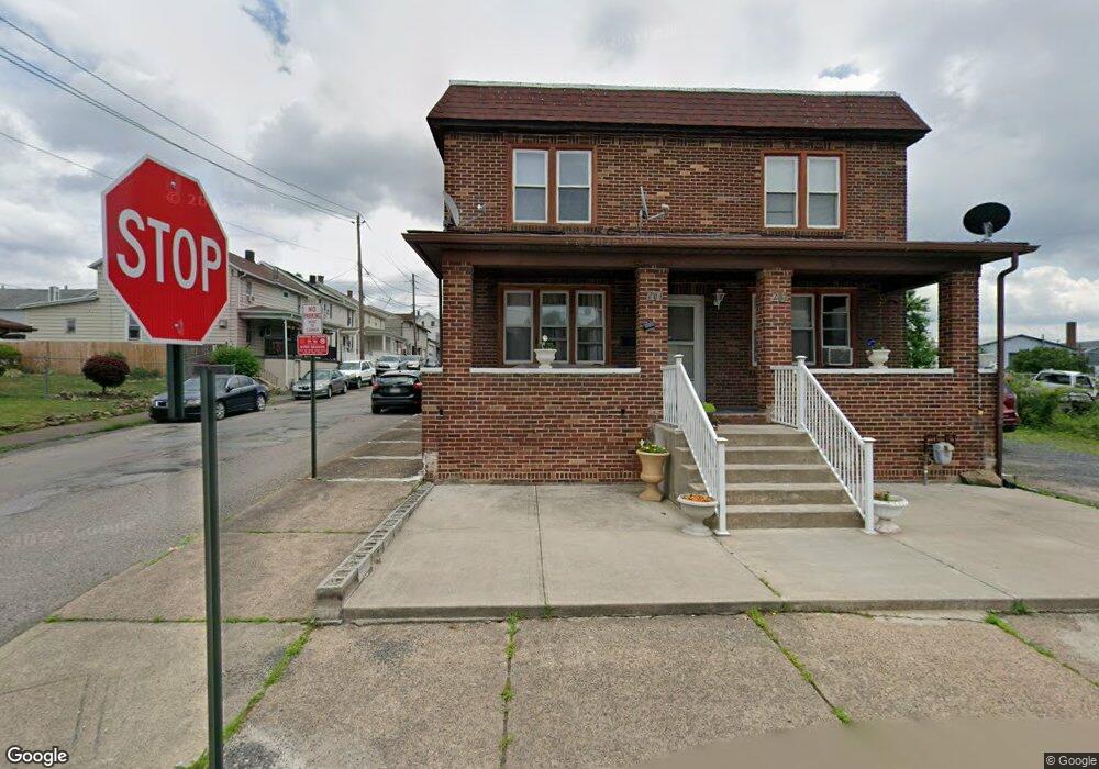 201 S Laurel St, Hazleton, PA 18201 - photo 1