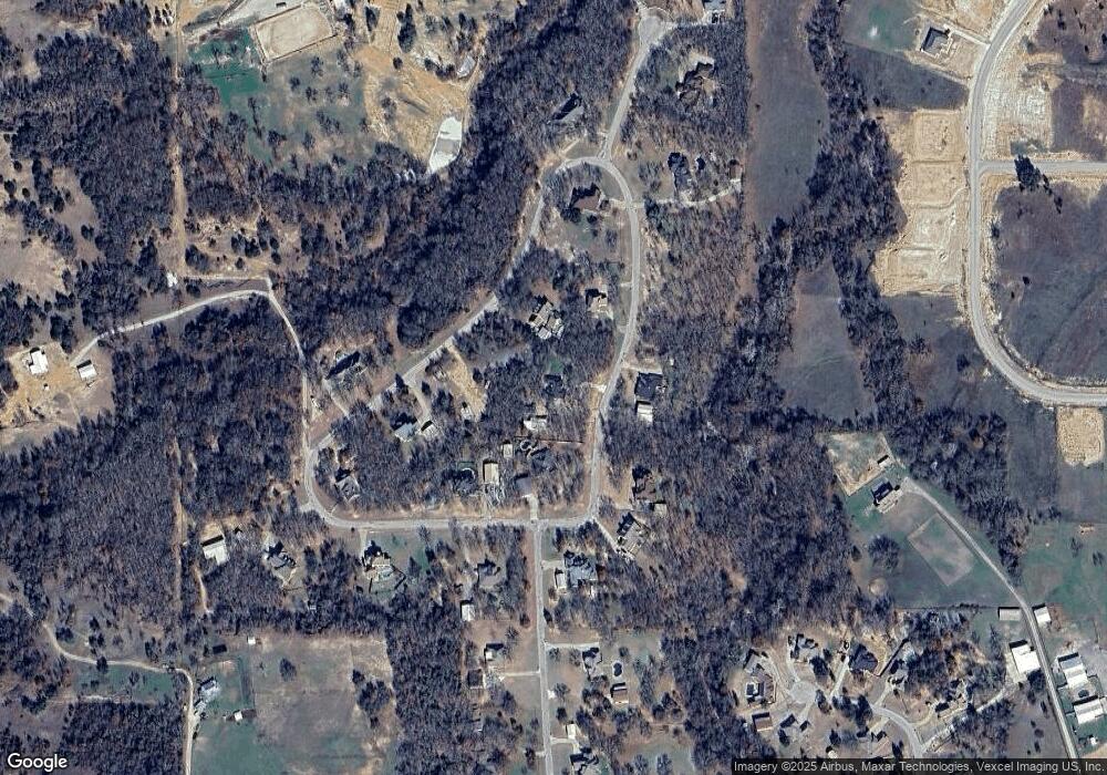 215 Oak Creek Cir, Springtown, TX 76082 - photo 1