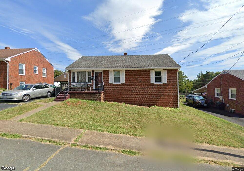 1015 Peartree Ln, Charlottesville, VA 22901 - photo 1