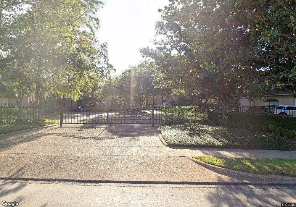 25 Bayou Pointe Dr, Houston, TX 77063 - photo 1