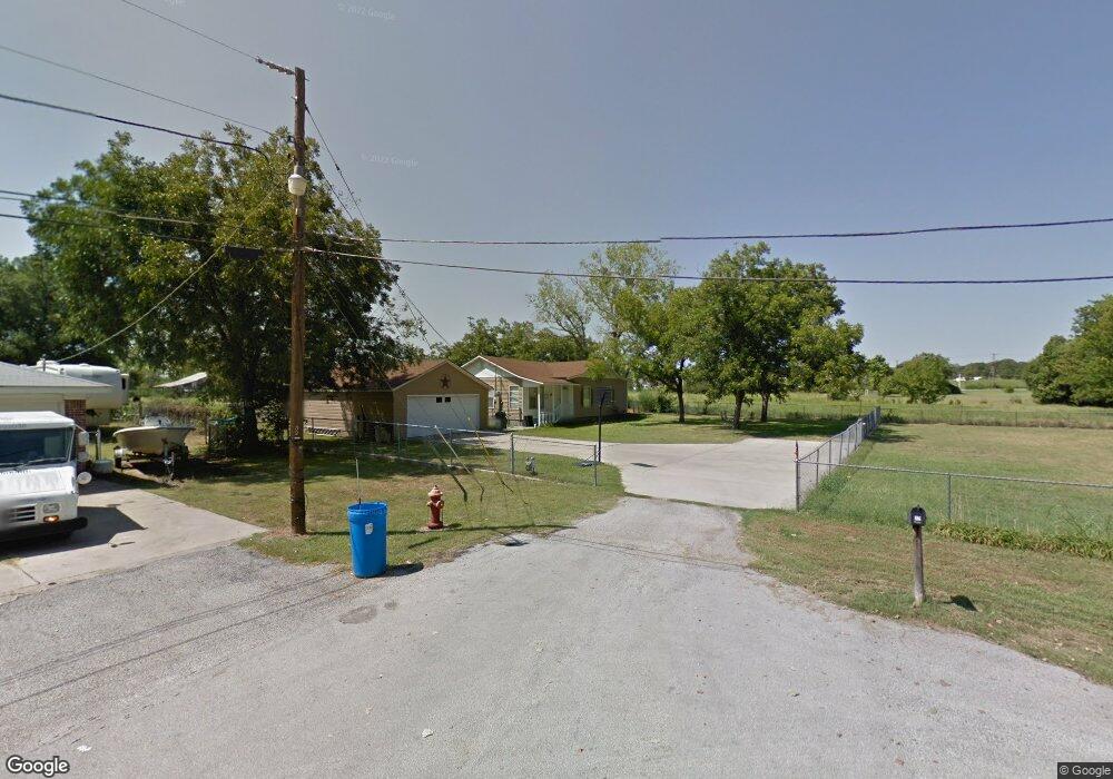 221 Sandra Dr, Azle, TX 76020 - photo 1