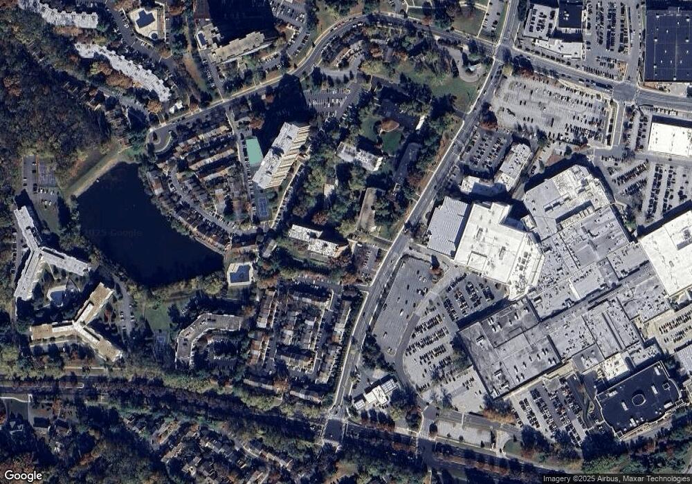 10250 Westlake Dr, Bethesda, MD 20817 - photo 1