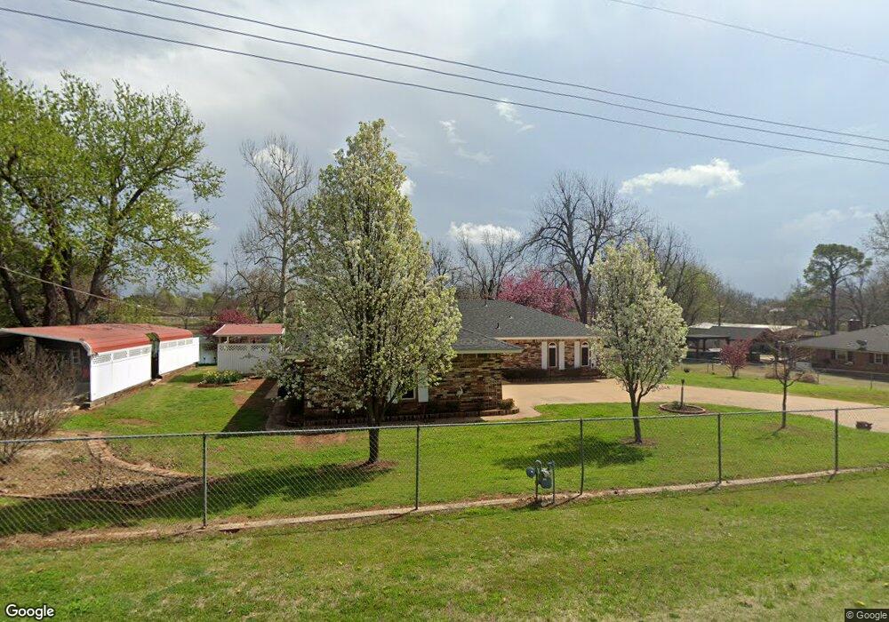 10608 S Brook Dr, Oklahoma City, OK 73165 - photo 1