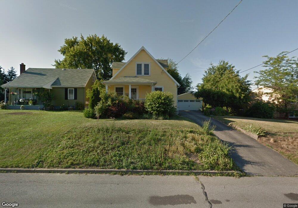 565 Como St, Struthers, OH 44471 - photo 1