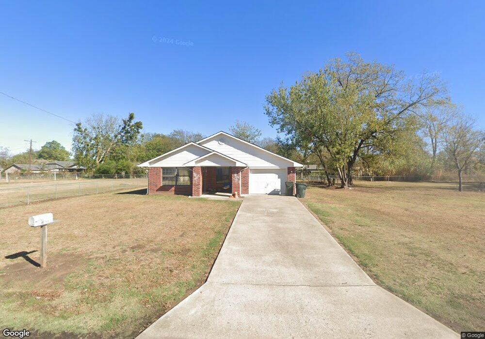 701 N Bryan St, Okmulgee, OK 74447 - photo 1