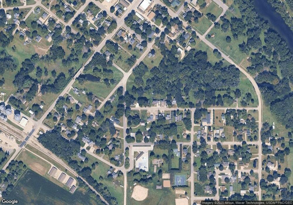 611 E Courtland St, Shell Rock, IA 50670 - photo 1