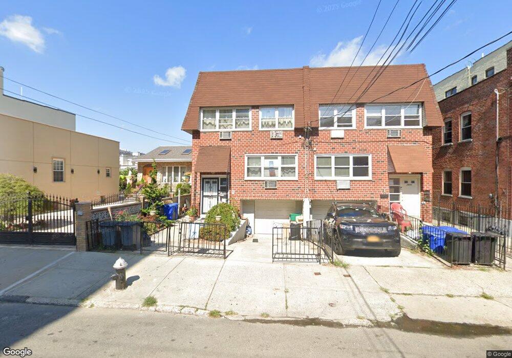 2532 44th St, Astoria, NY 11103 - photo 1