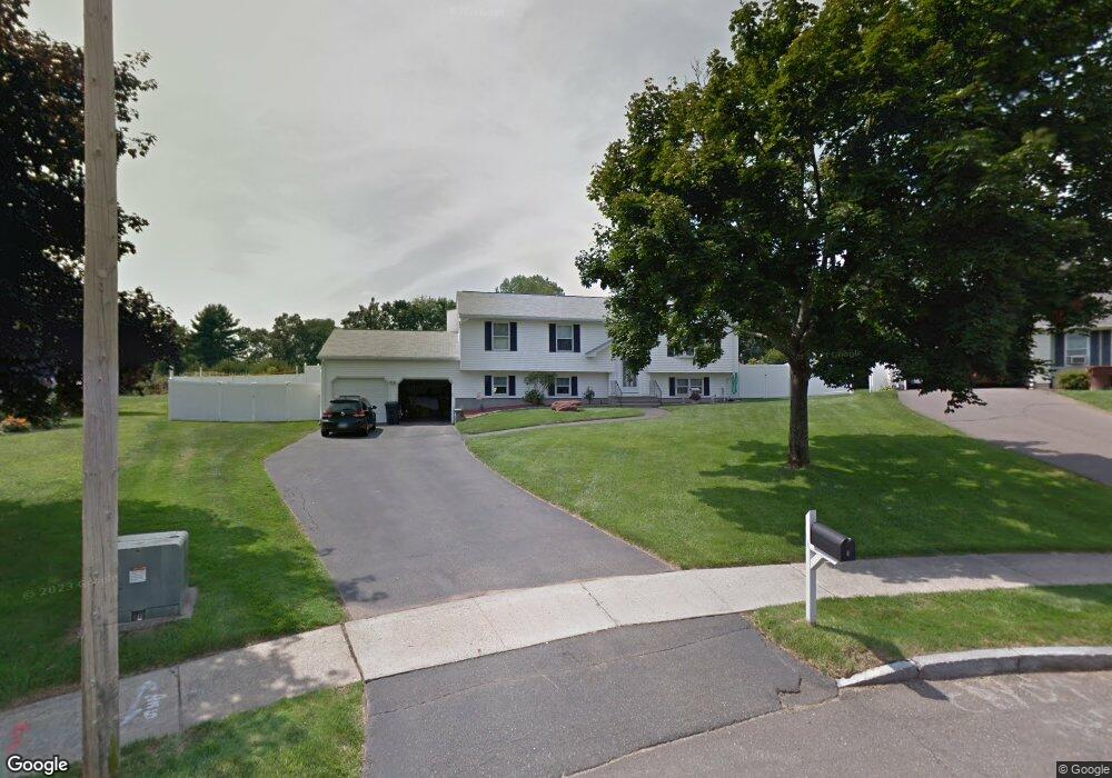 9 Valley View Cir, Enfield, CT 06082 - photo 1