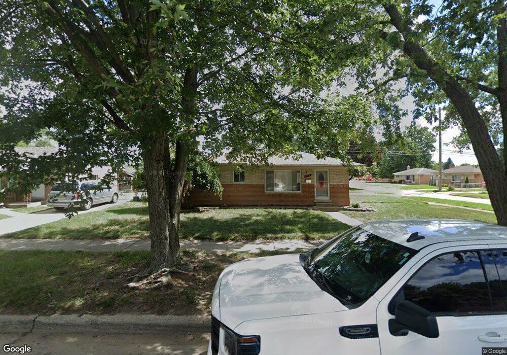 30718 Mayflower St, Roseville, MI 48066 - photo 1